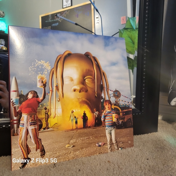 Astroworld Vinyl - Picture 1 of 4